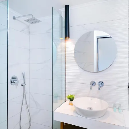 Albatros House فندق لايميناس