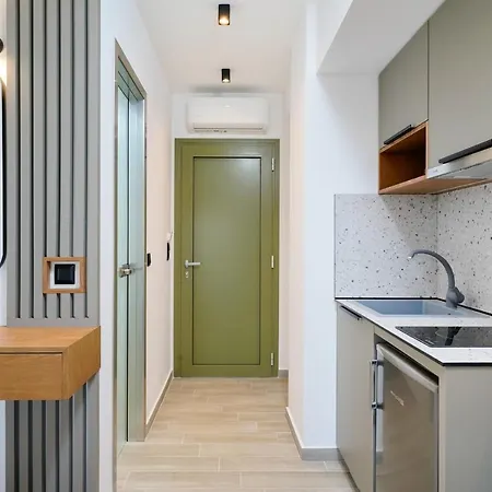 Albatros House * لايميناس