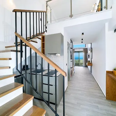 Albatros House فندق لايميناس